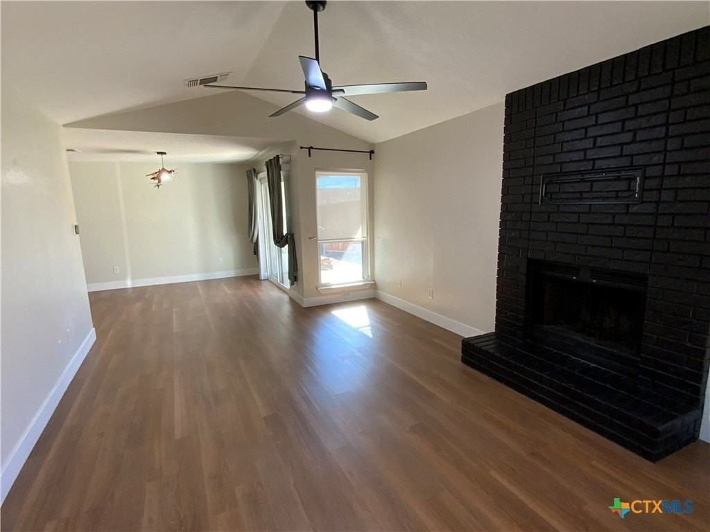 4725 Hartrick Bluff Rd - Photo 3 of 27