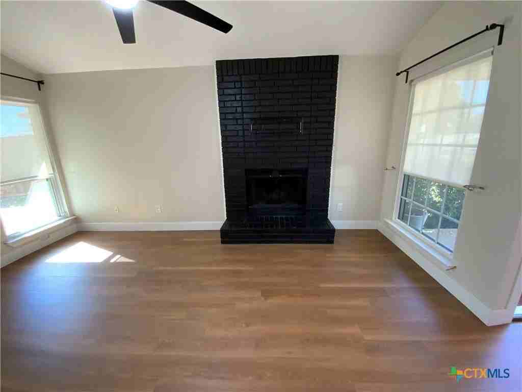 4725 Hartrick Bluff Rd - Photo 4 of 27