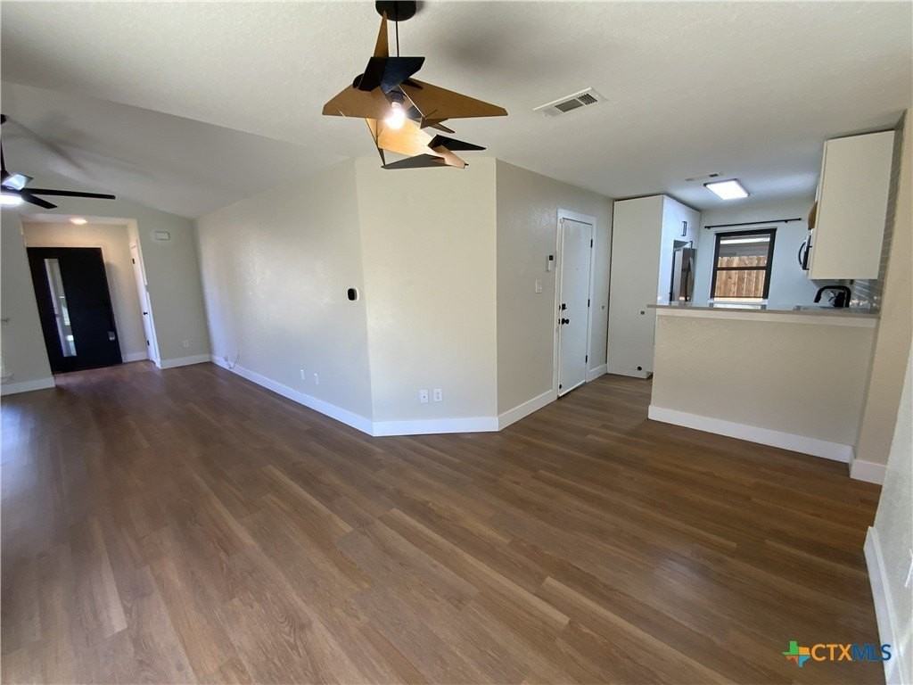 4725 Hartrick Bluff Rd - Photo 7 of 27