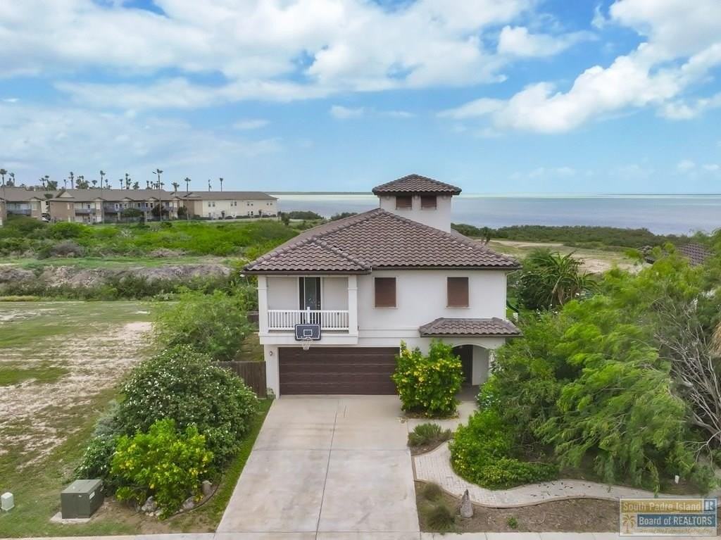 133 Oleander Dr - Photo 4 of 50