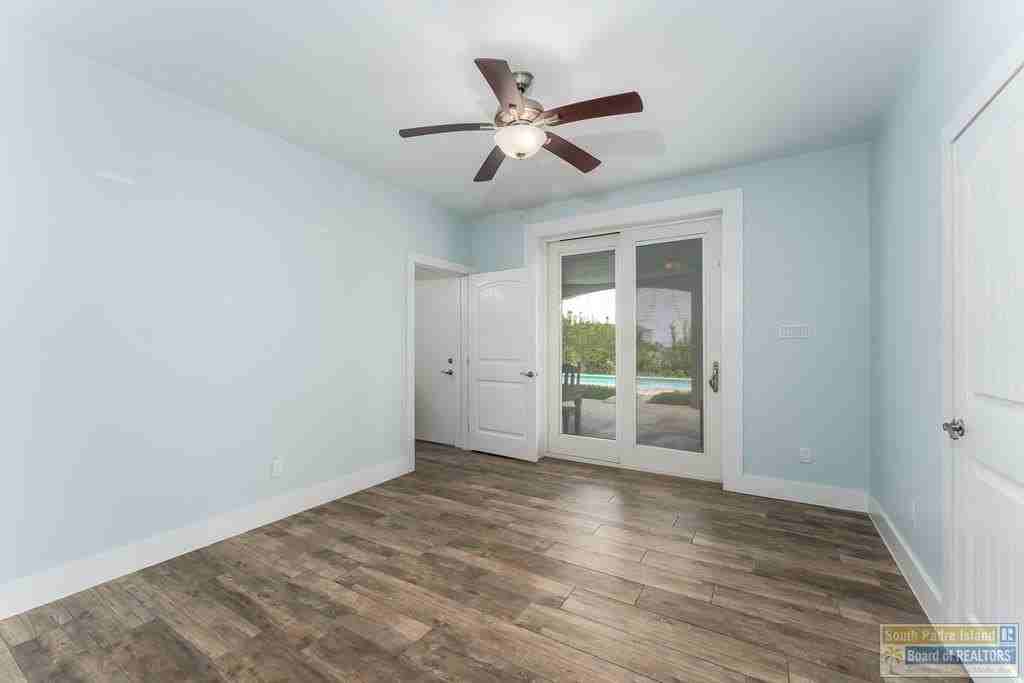 133 Oleander Dr - Photo 7 of 50