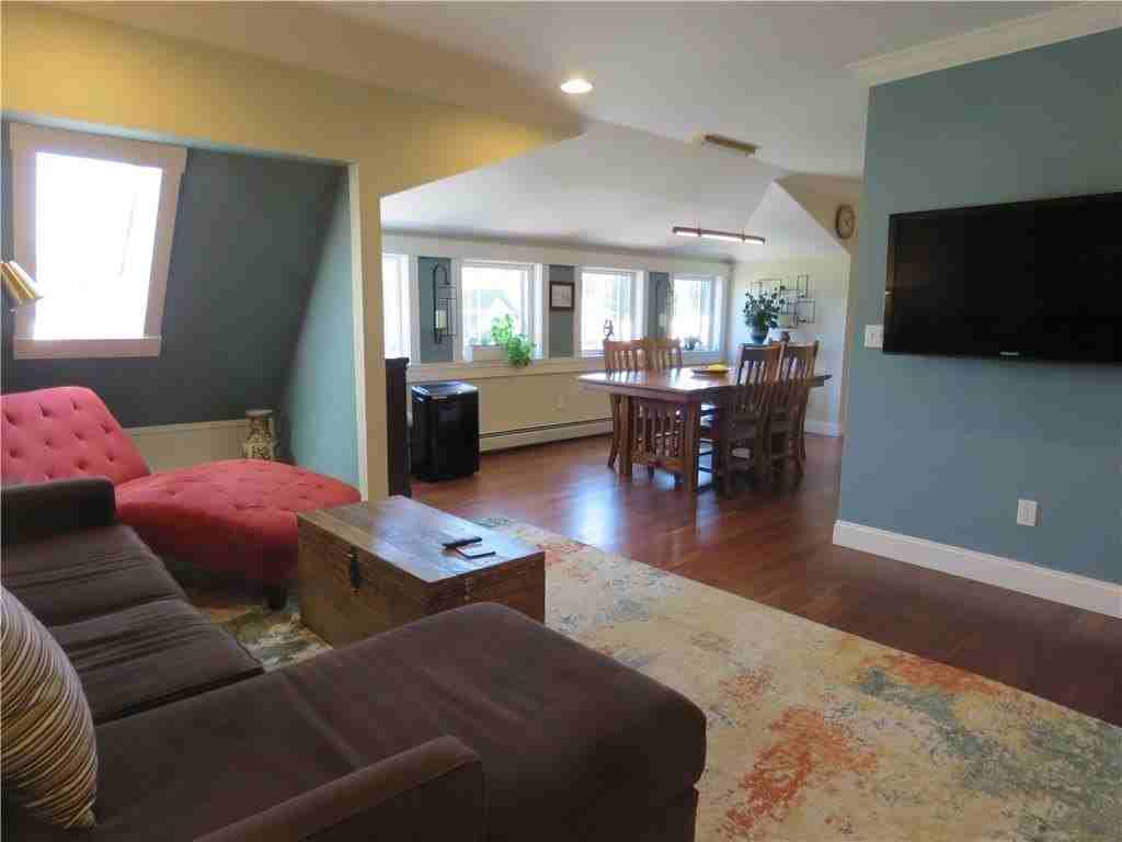 276 George St #4 - Photo 3 of 19