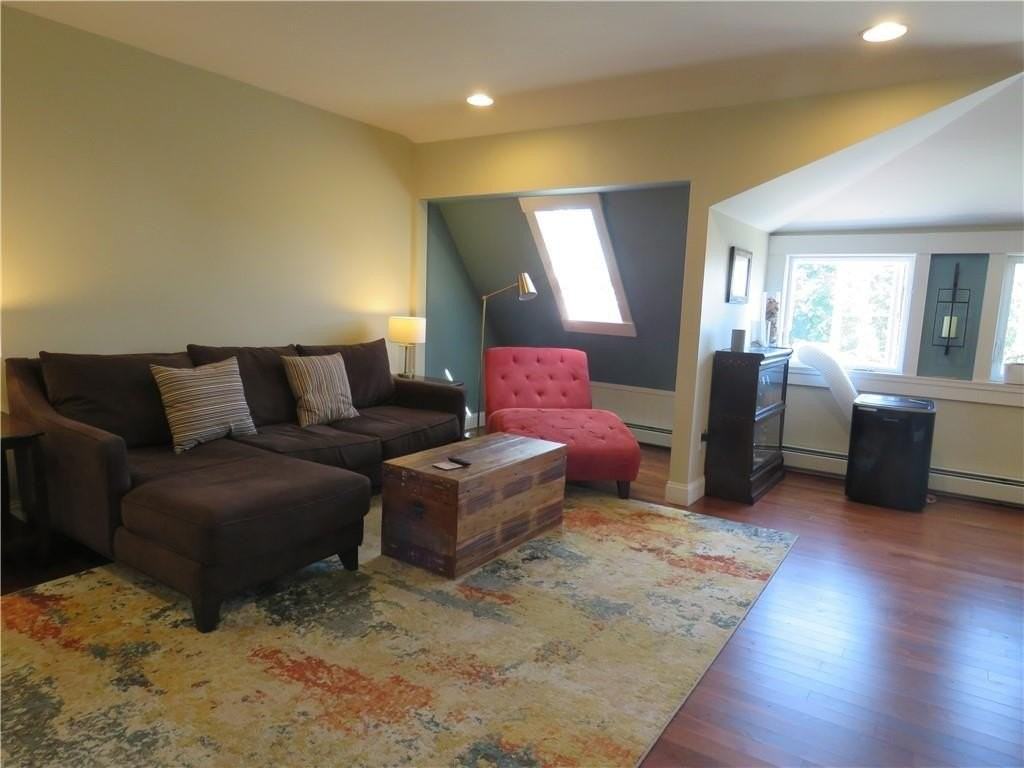 276 George St #4 - Photo 4 of 19