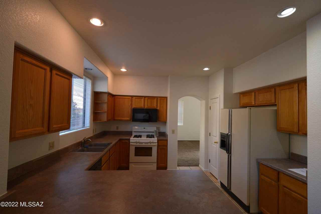 5341 E Timrod St - Photo 5 of 13