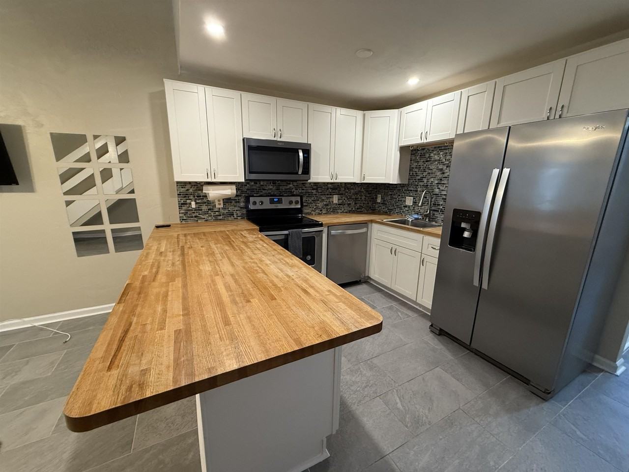 926 S Lipona Rd - Photo 2 of 12