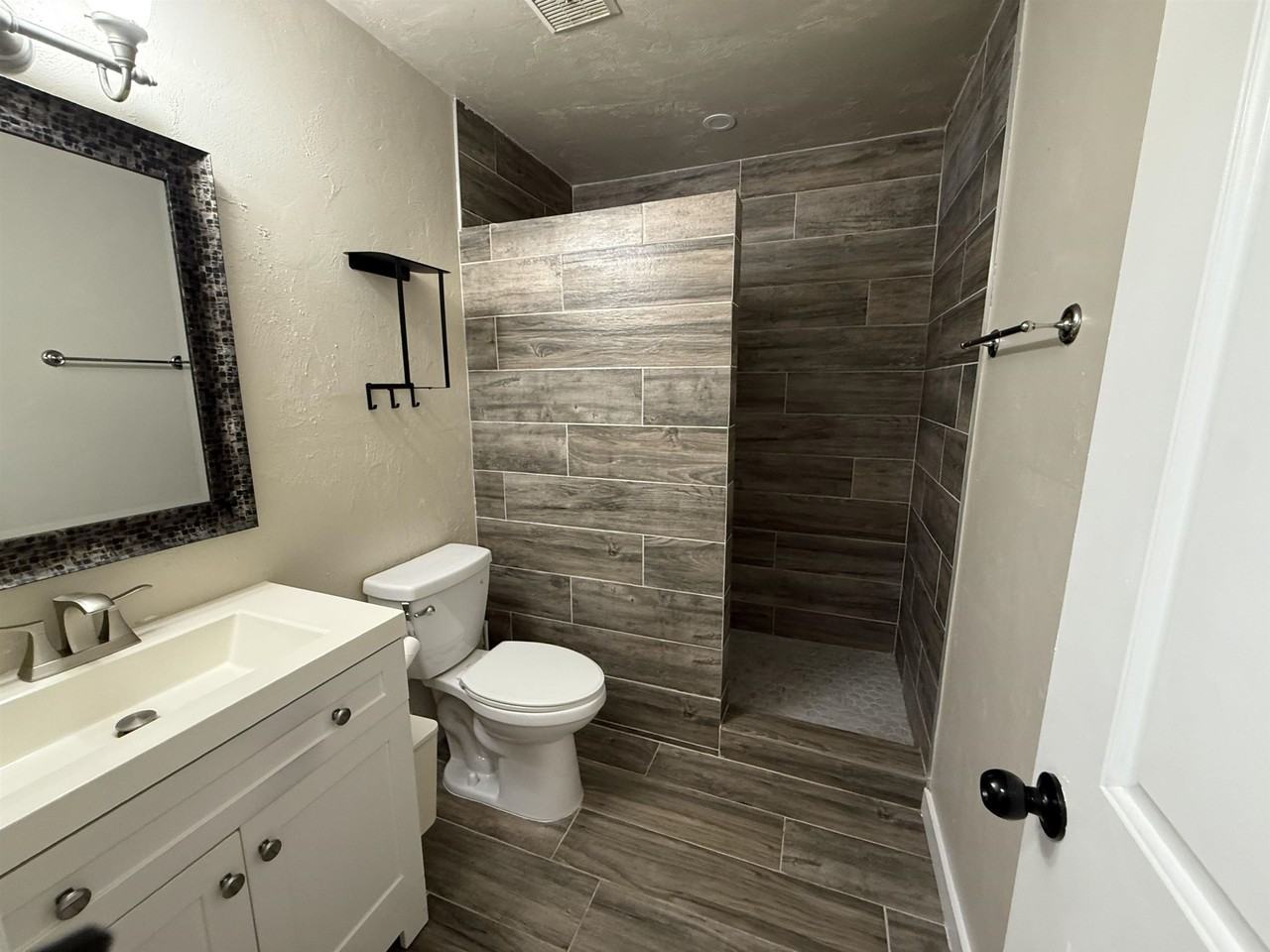 926 S Lipona Rd - Photo 4 of 12