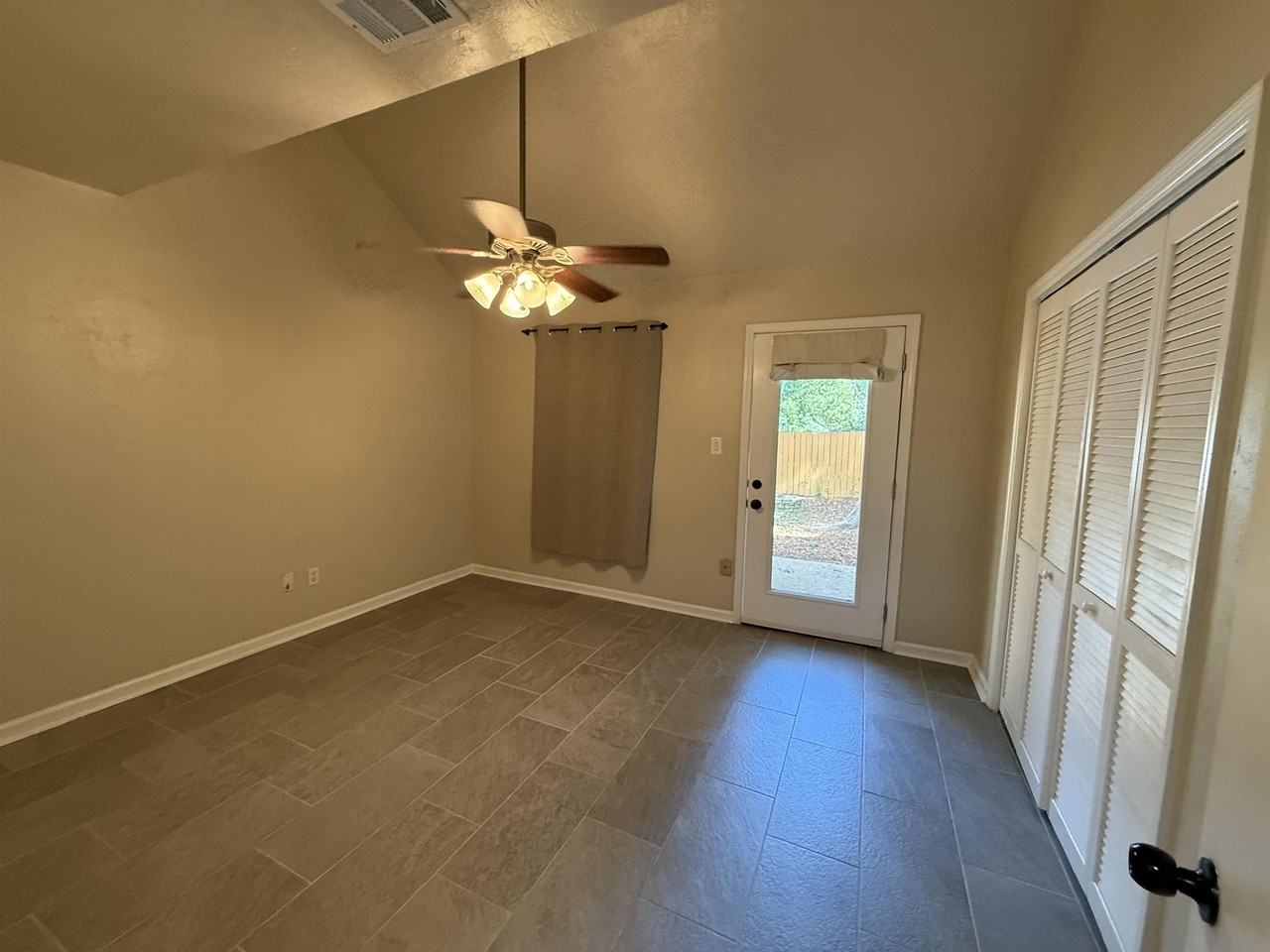 926 S Lipona Rd - Photo 5 of 12