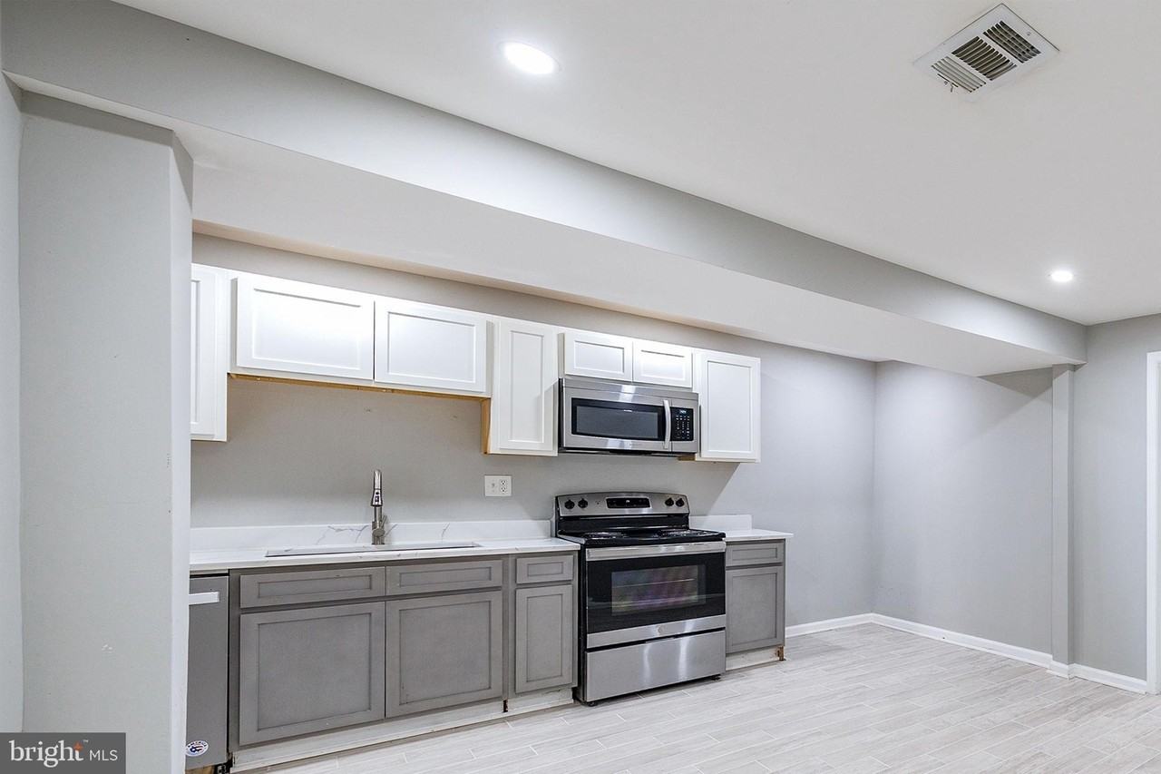 1235 Shepherd St Nw #2 - Photo 6 of 19