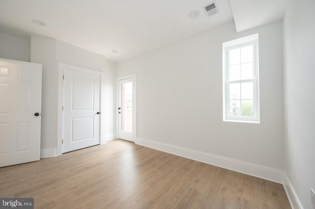 3321 11th St Nw #3 - Photo 7 of 9