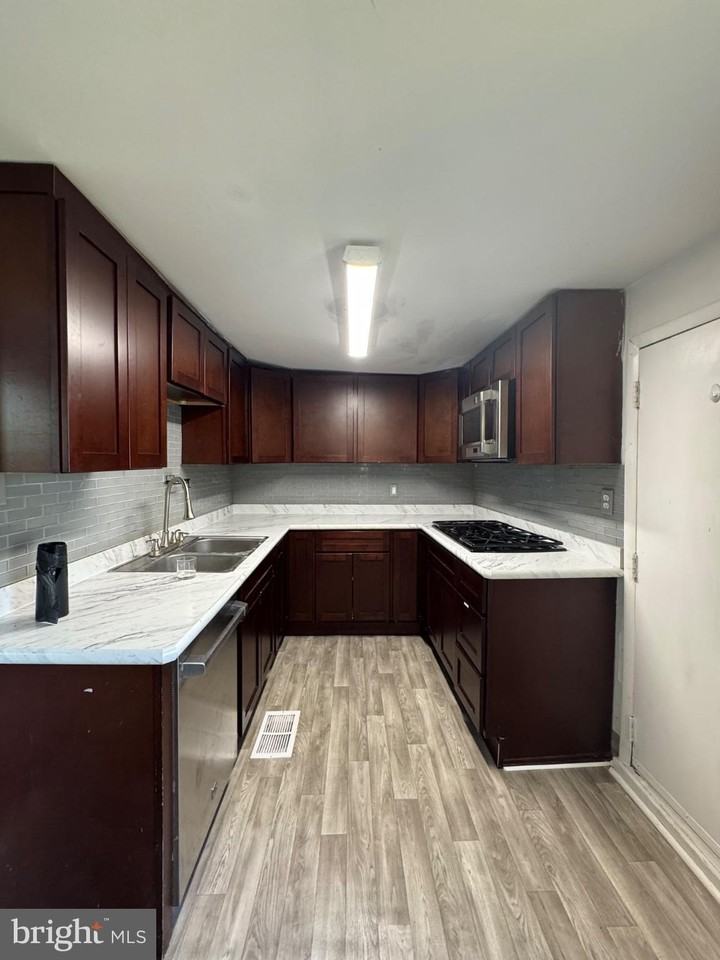 101 W Camden Wyoming Ave - Photo 6 of 16