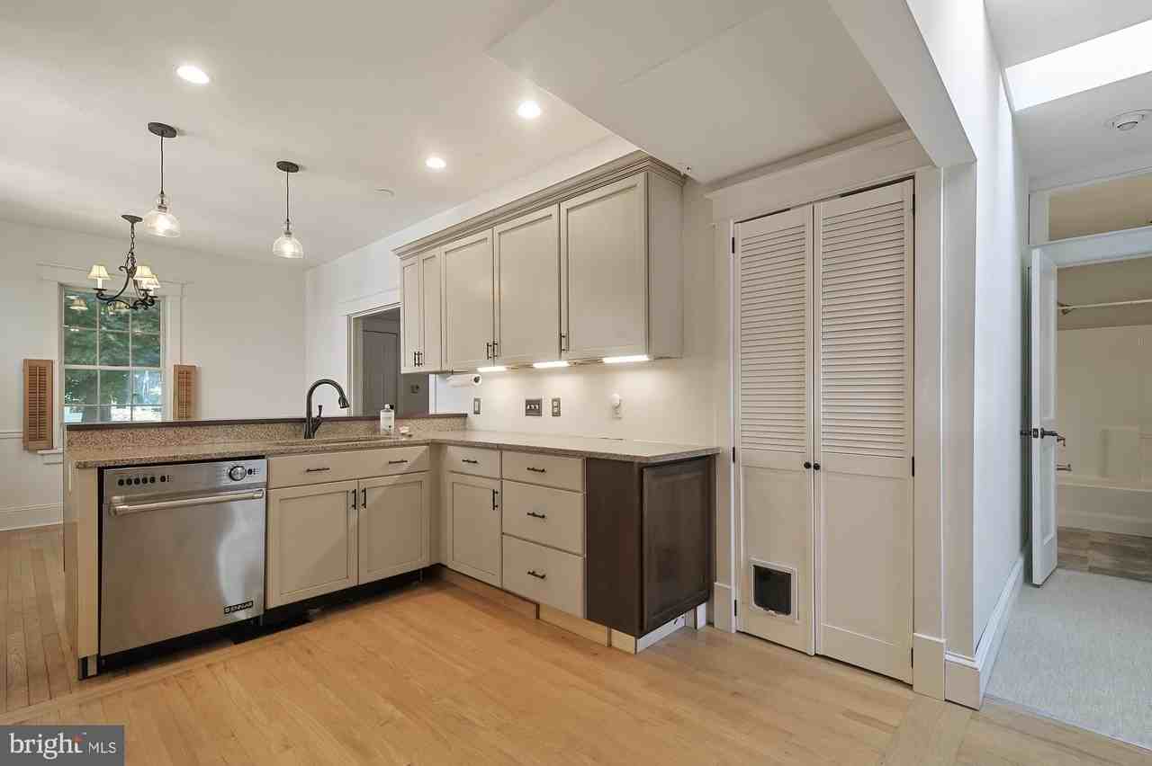 19 Elm Ter - Photo 6 of 13