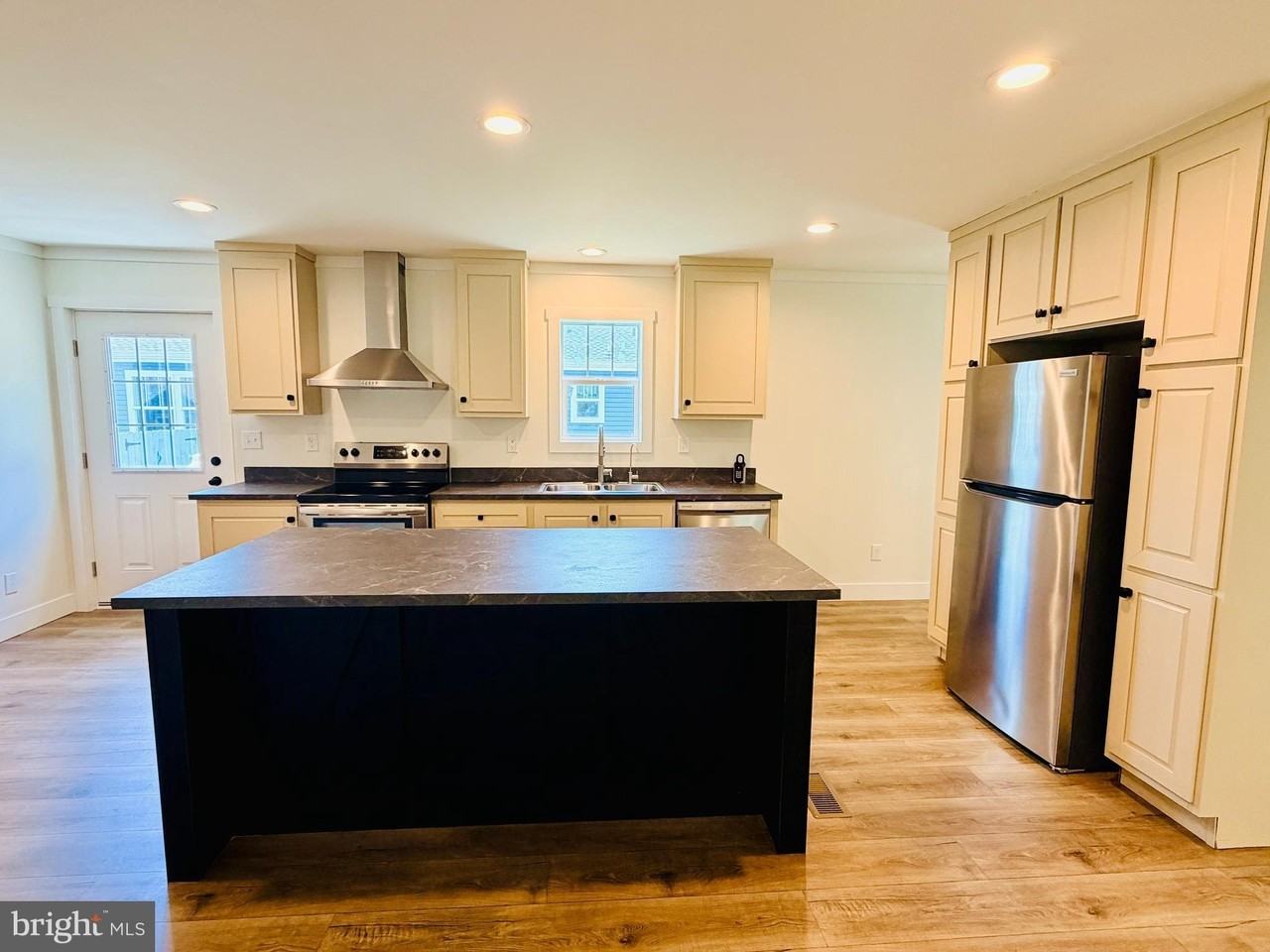 6541 Big Stone Beach Rd - Photo 3 of 21
