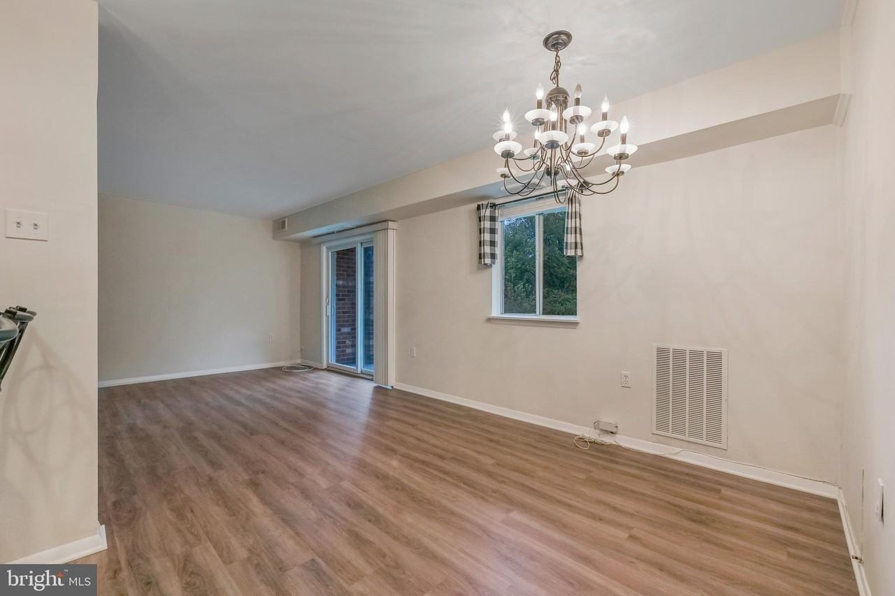 203 Victor Pkwy Apt F #203F - Photo 4 of 23