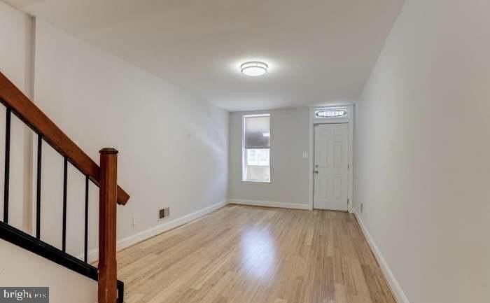 802 Mangold St - Photo 3 of 13
