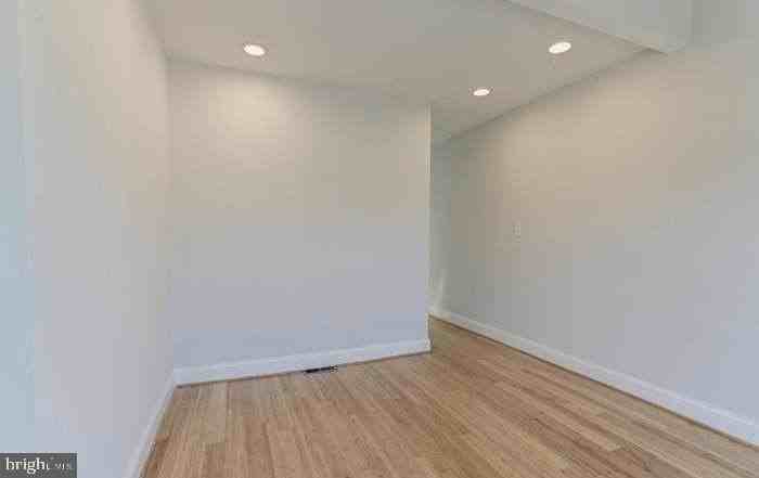 802 Mangold St - Photo 7 of 13