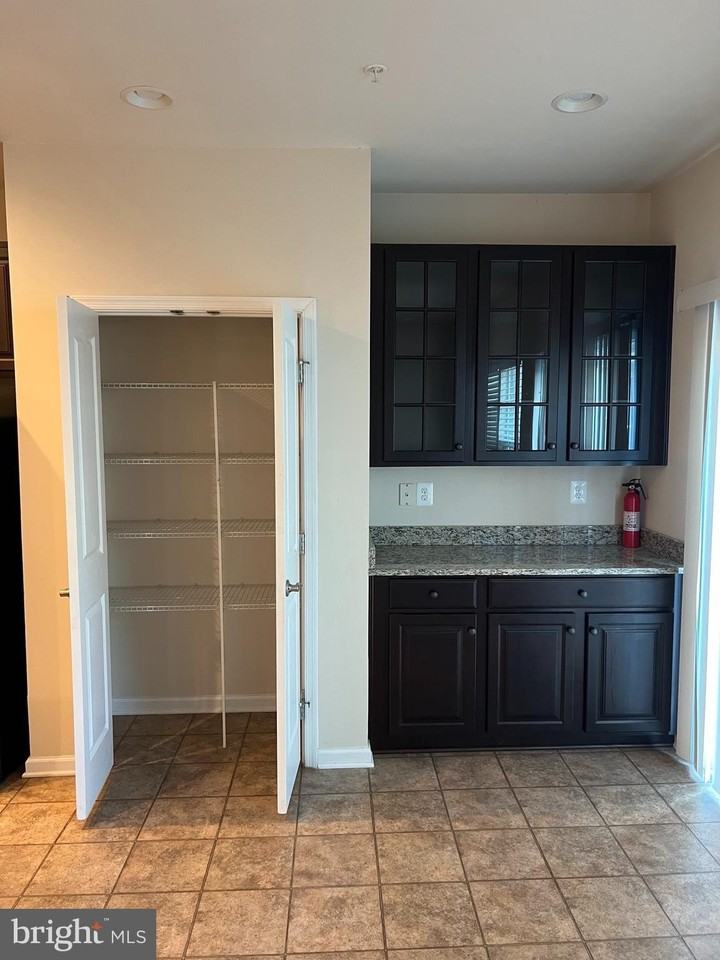 9447 Paragon Ct - Photo 2 of 15