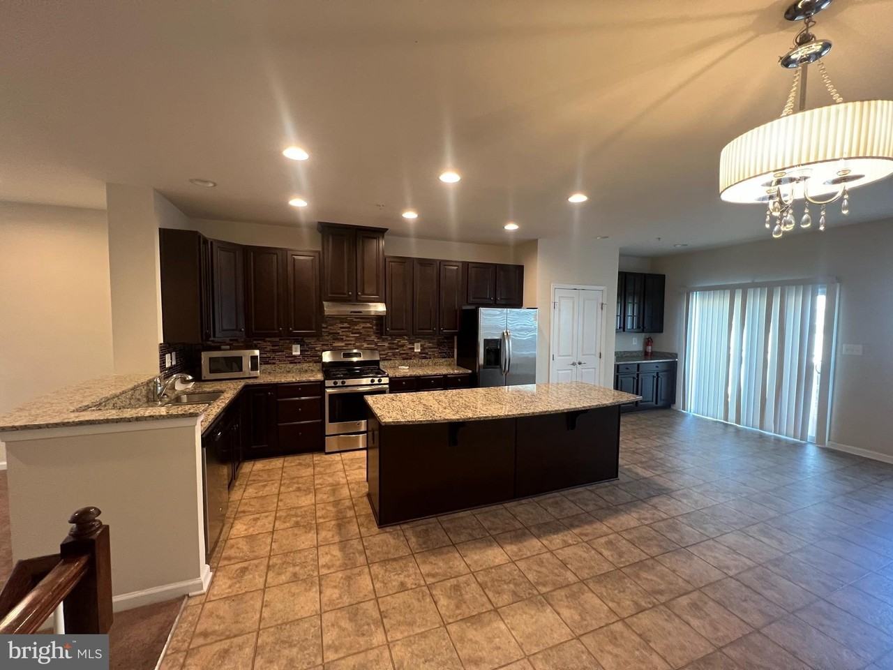 9447 Paragon Ct - Photo 5 of 15