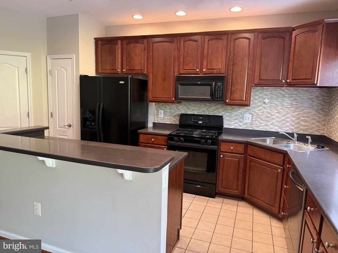 10292 Chestnut Park Ln #124 - Photo 2 of 30