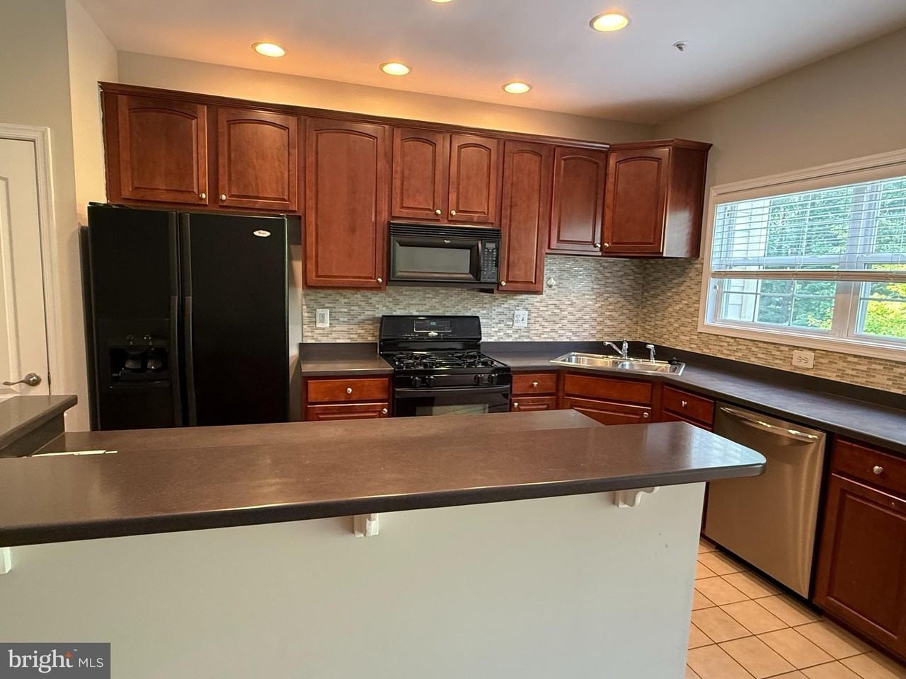 10292 Chestnut Park Ln #124 - Photo 5 of 30