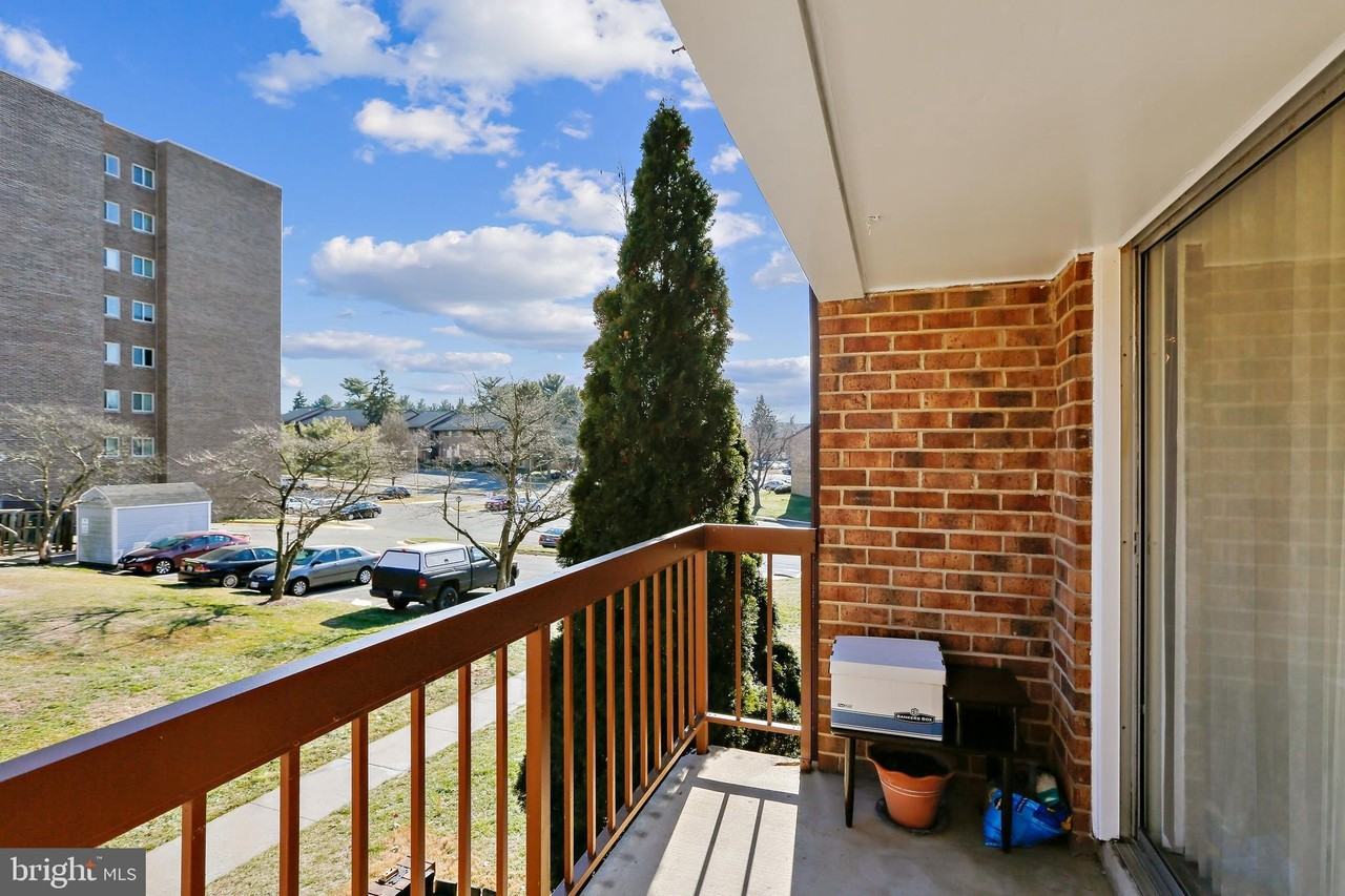 18722 WALKERS CHOICE Road #4 - Photo 5 of 47