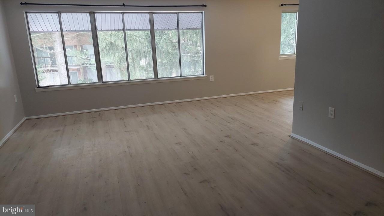 18622 Walkers Choice Rd #6 - Photo 7 of 37