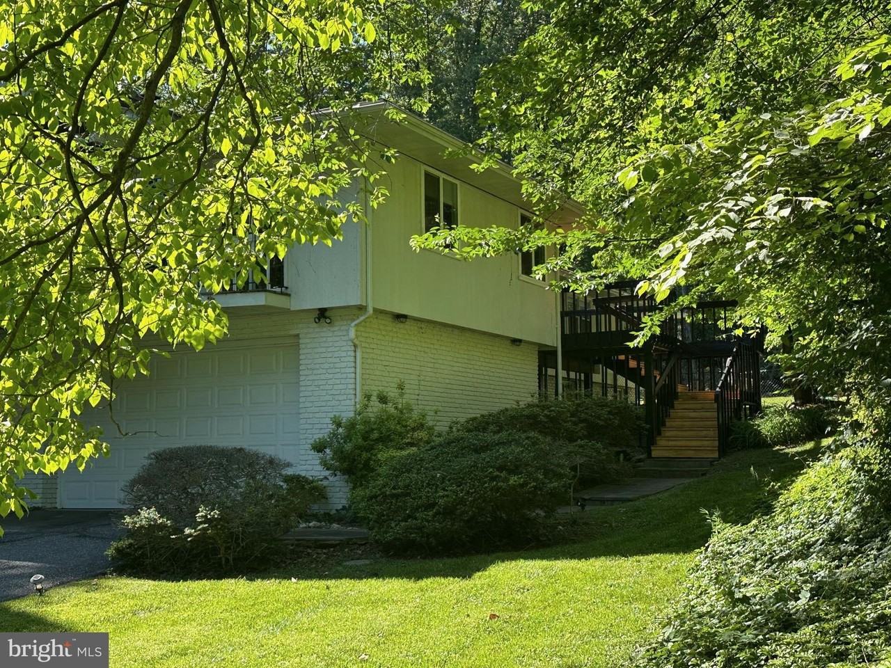 6900 Heatherhill Rd - Photo 3 of 30