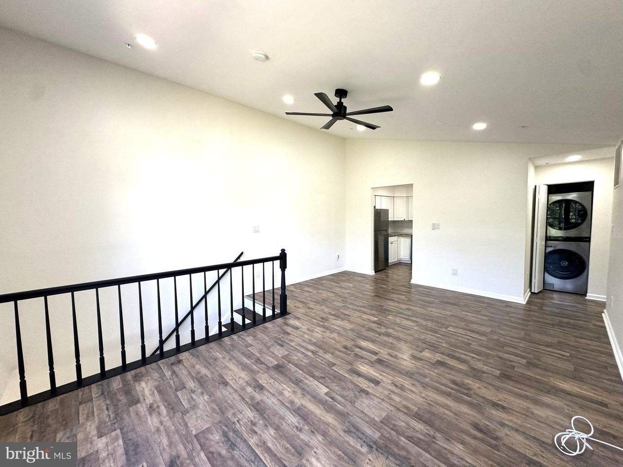 8704 Cumbria Ct #C - Photo 4 of 33