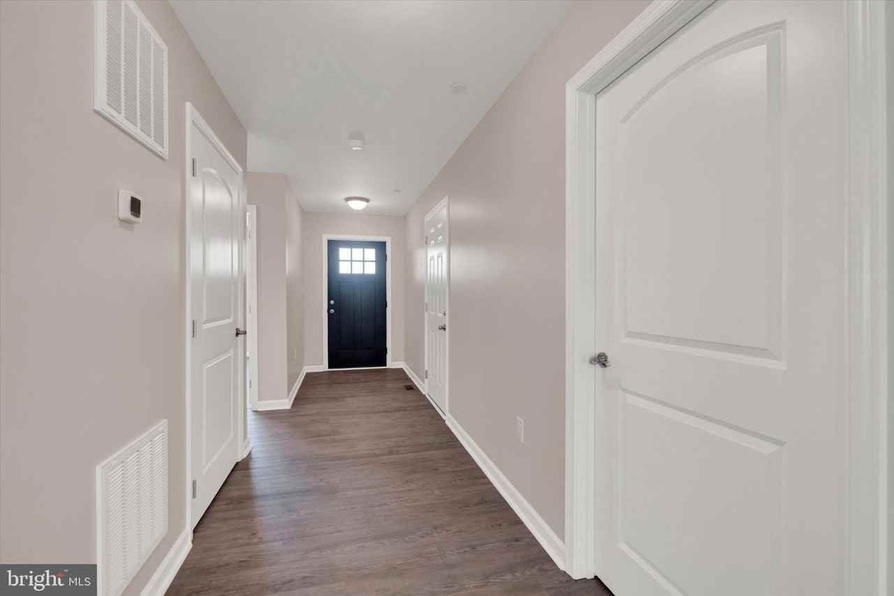 13906 Patriot Way - Photo 3 of 9
