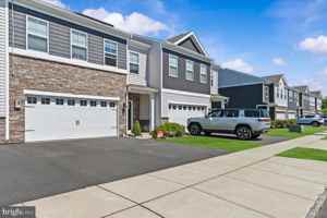 featured image of 15 Morley Blvd
