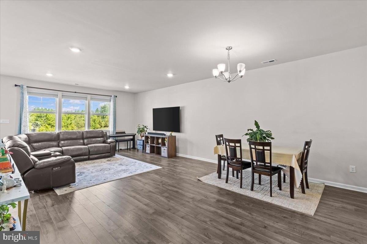 15 Morley Blvd - Photo 6 of 41