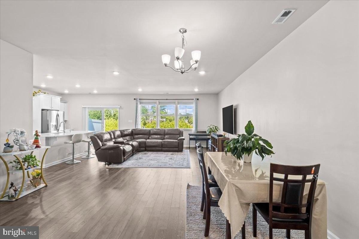 15 Morley Blvd - Photo 7 of 41