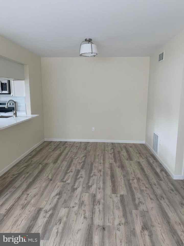 442A Thornwood Dr - Photo 5 of 17