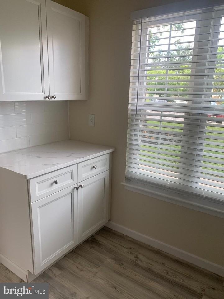 442A Thornwood Dr - Photo 7 of 17