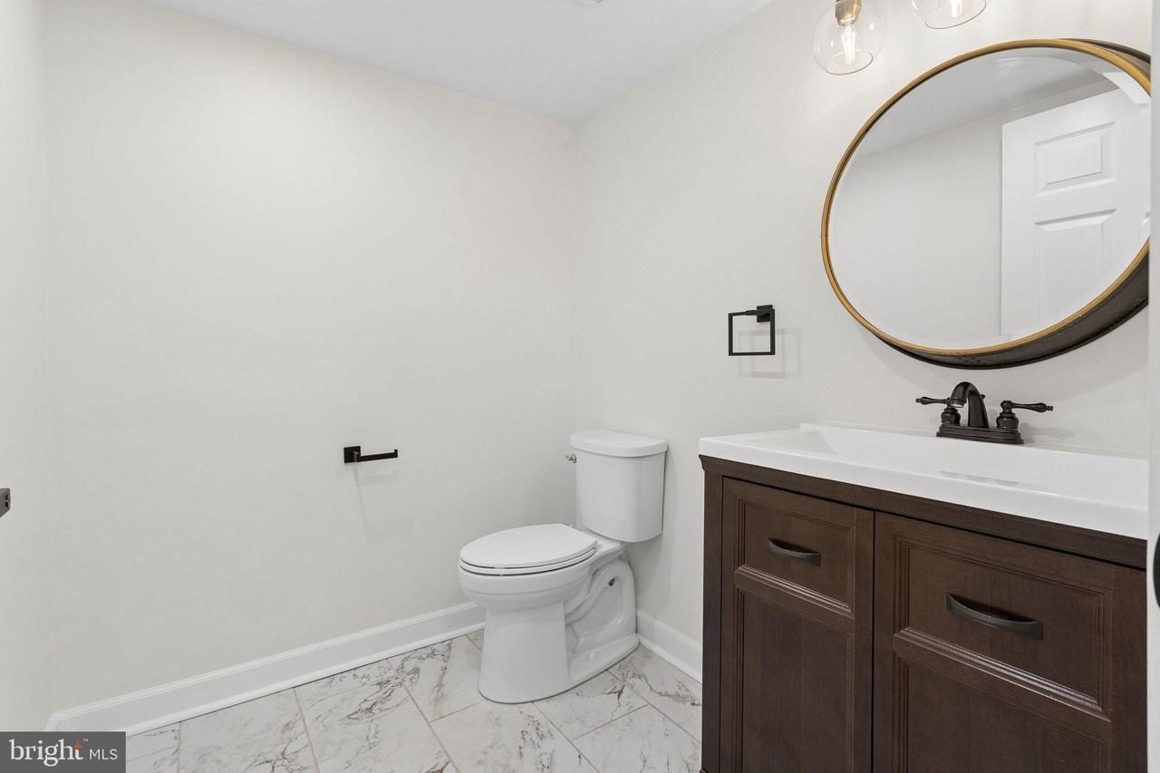 771 Barton Run Blvd - Photo 4 of 37