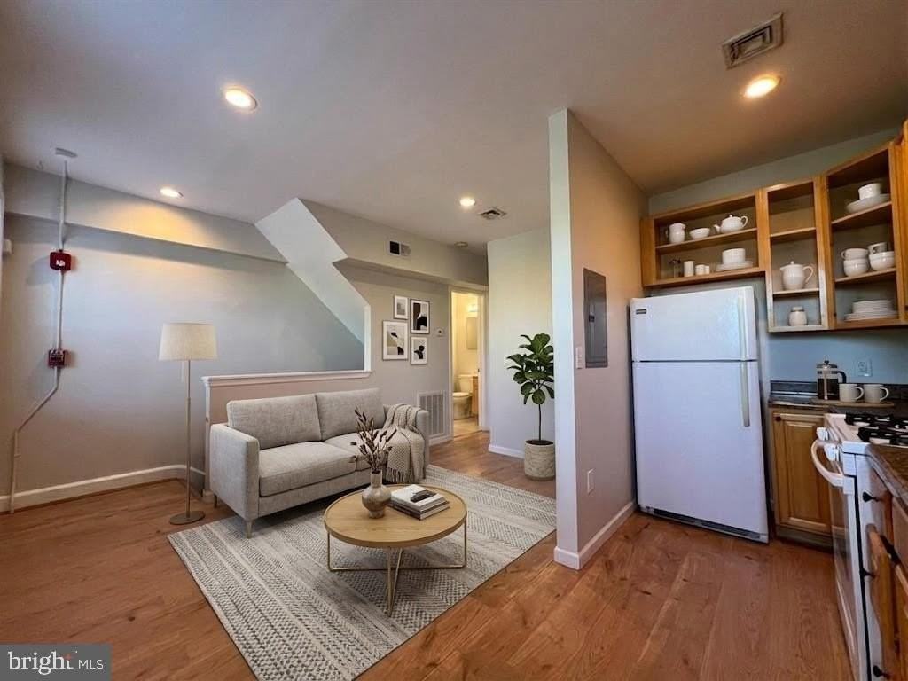 255 Mercer St #3 - Photo 6 of 19