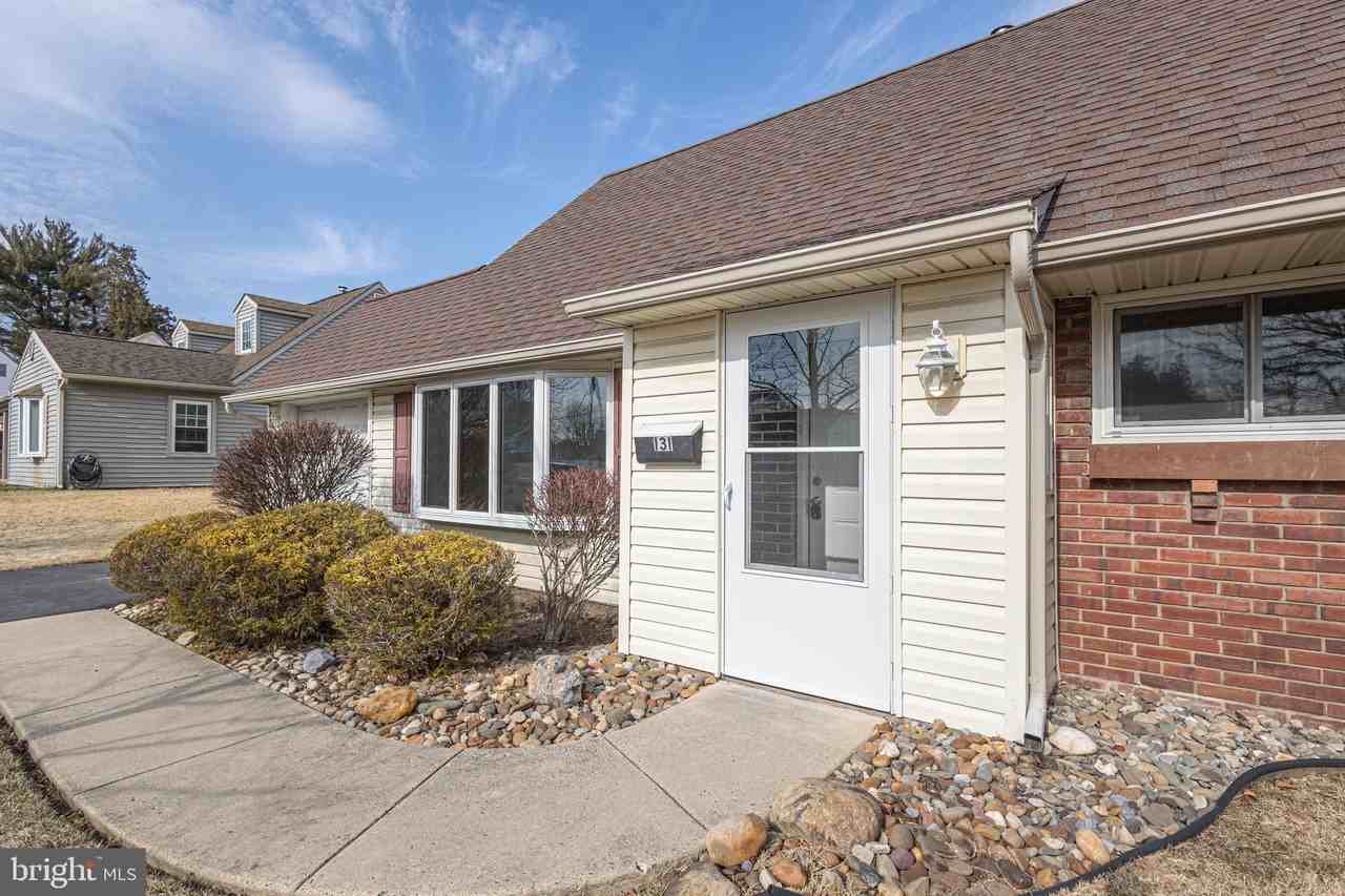 131 Hedge Rd - Photo 2 of 22