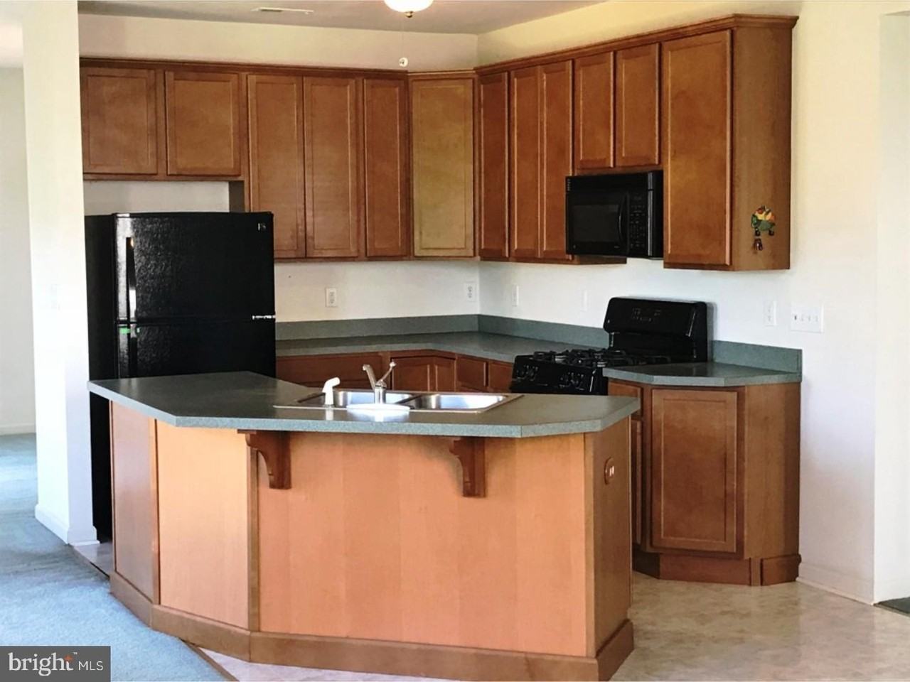 1933 Saxon Dr - Photo 6 of 18
