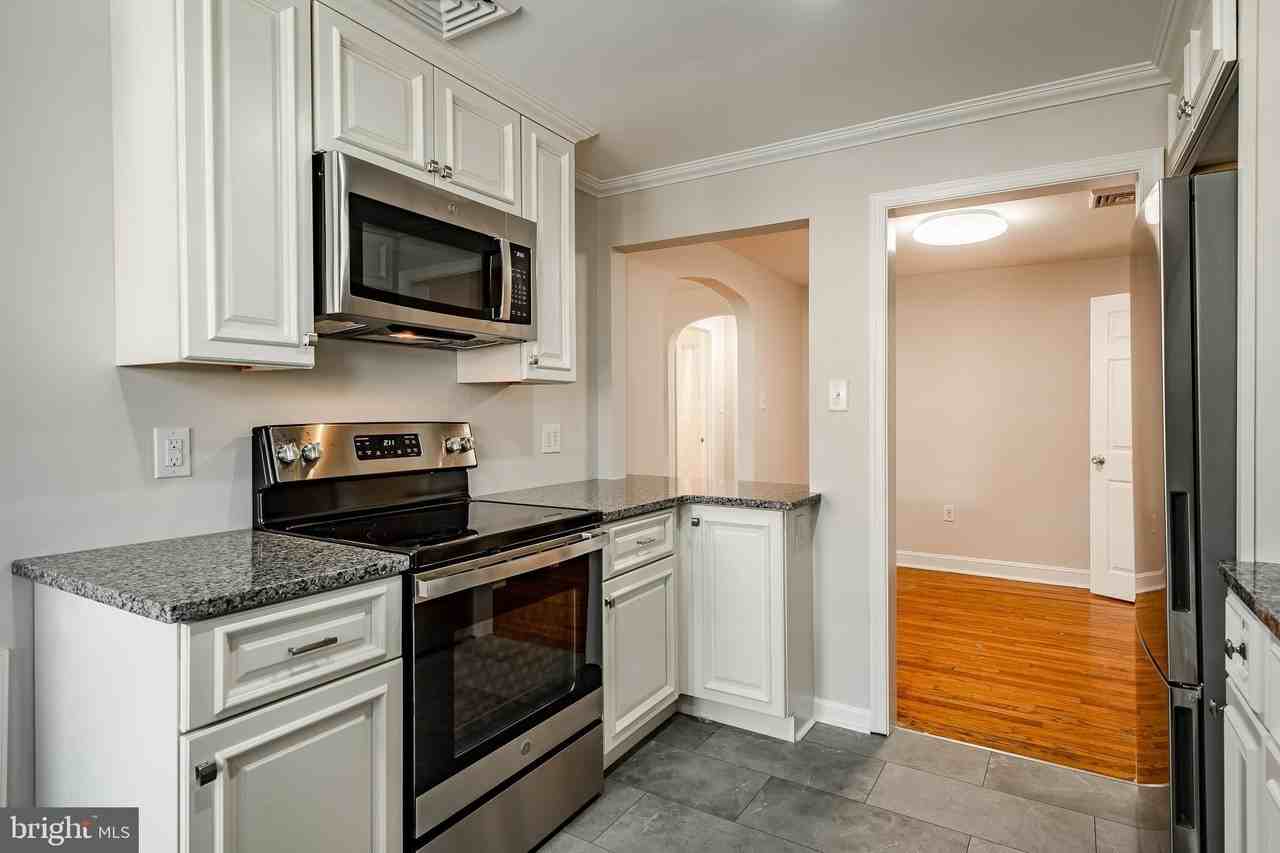 222 3rd Ave - Photo 2 of 31