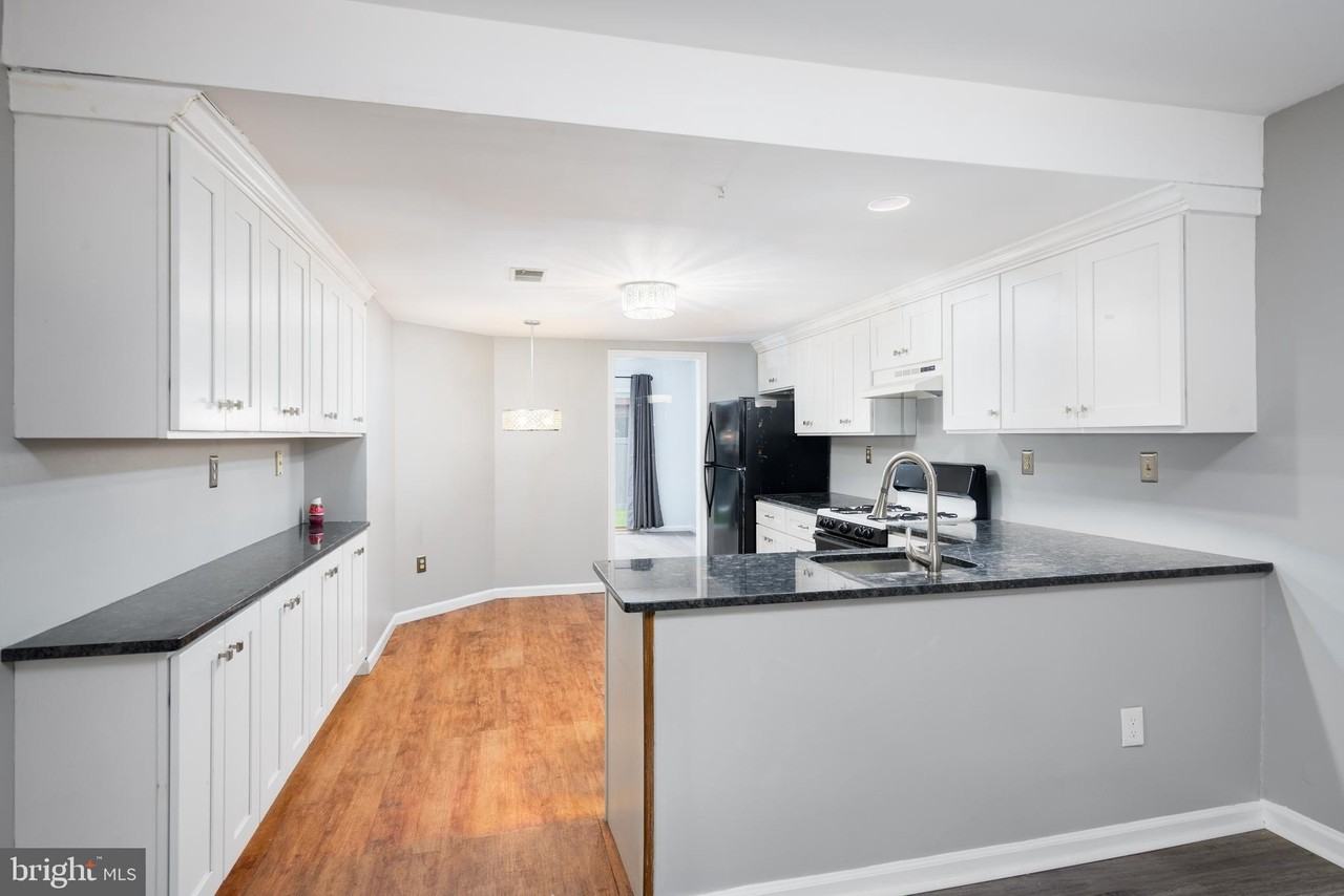 77 Bunker Hill Ct #77 - Photo 5 of 20