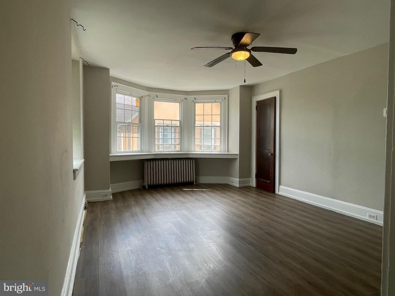 16 Windsor Ave - Photo 4 of 27