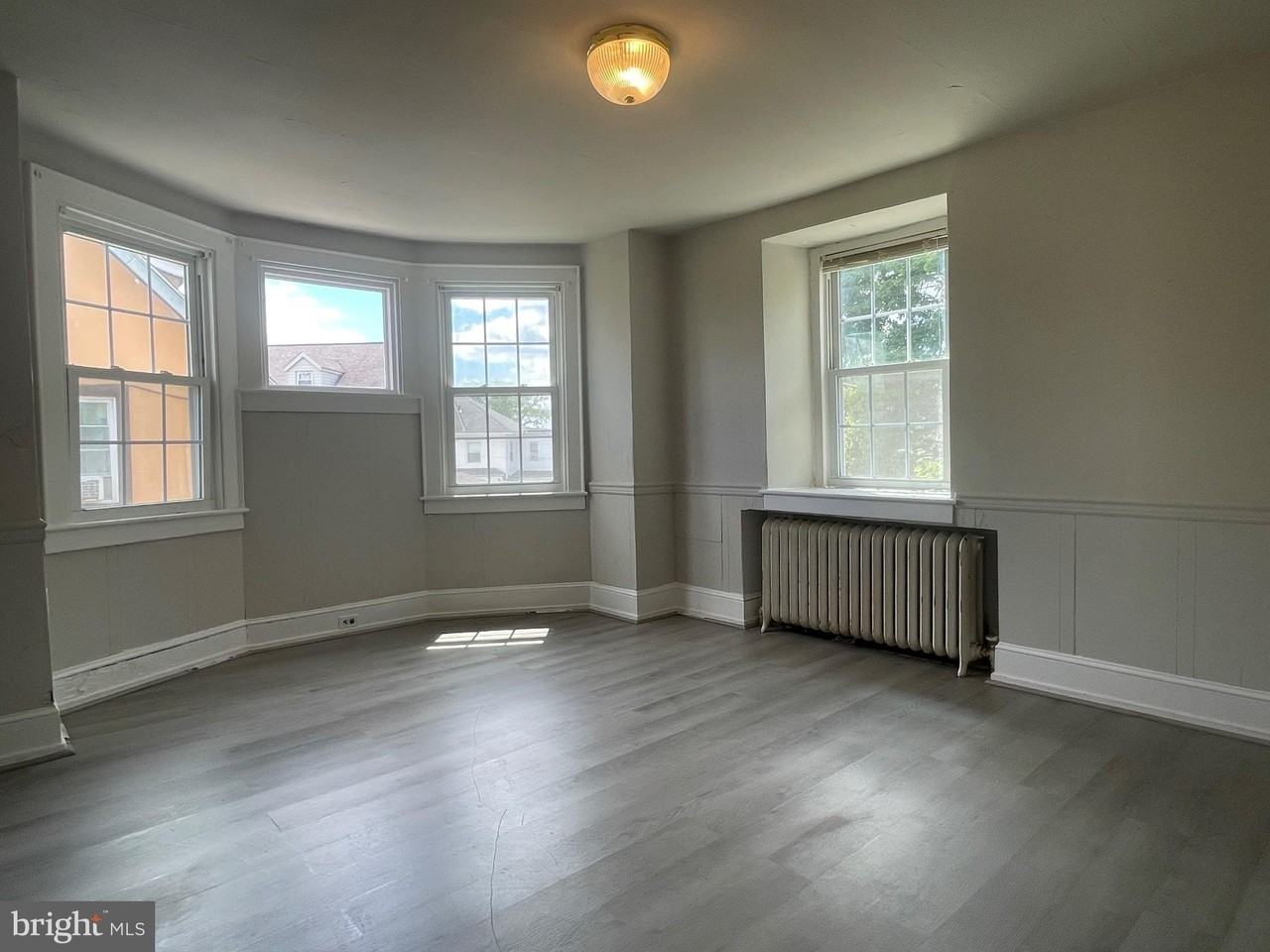 16 Windsor Ave - Photo 5 of 27