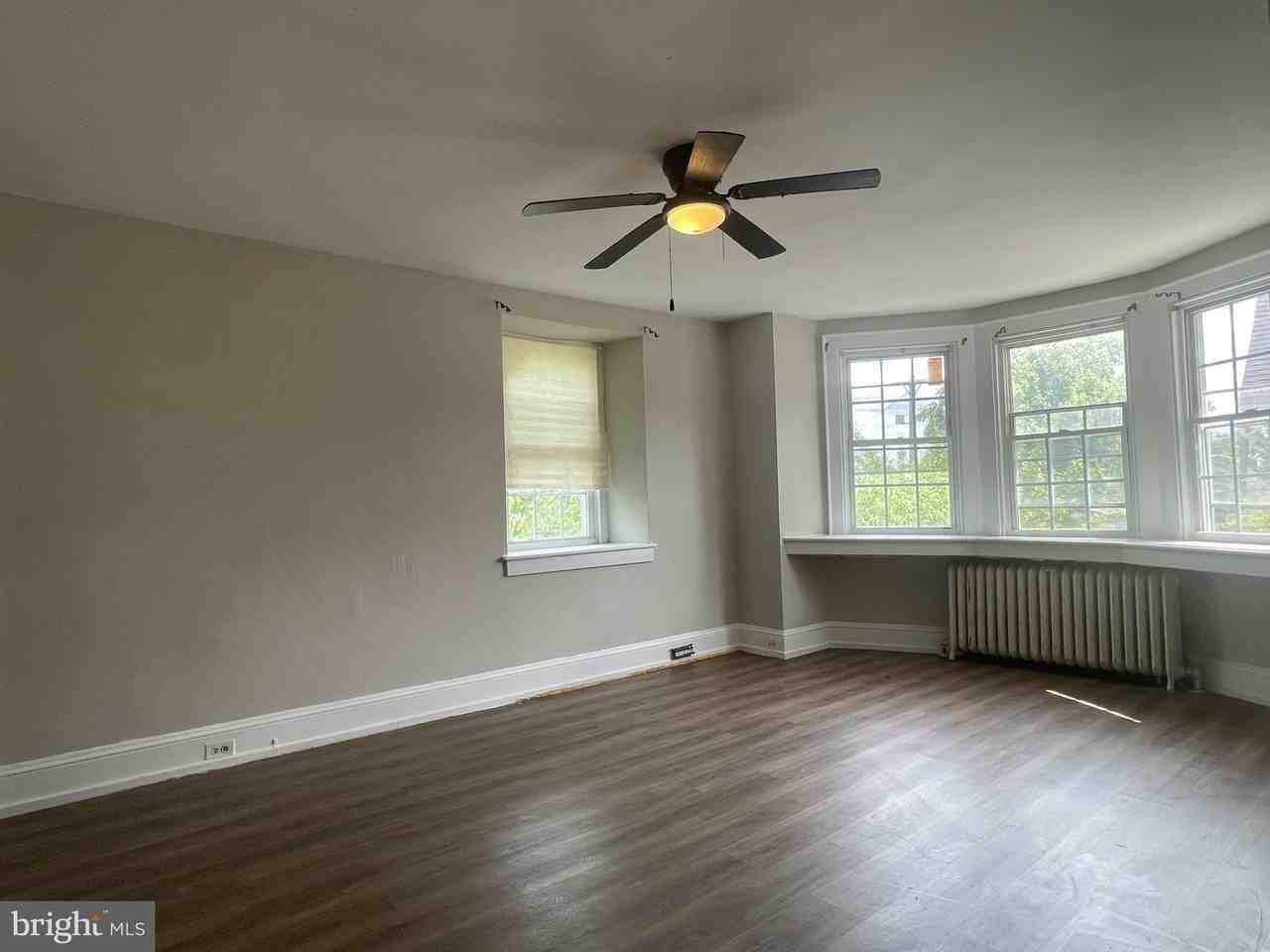 16 Windsor Ave - Photo 6 of 27