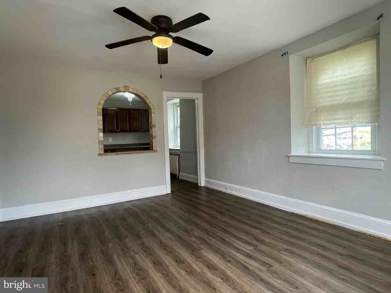 16 Windsor Ave - Photo 7 of 27