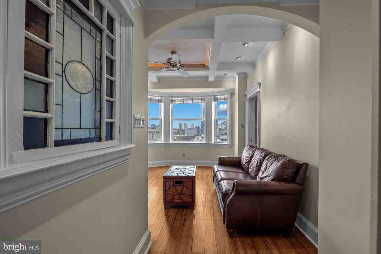 2135 Walnut St #1202 - Photo 5 of 36