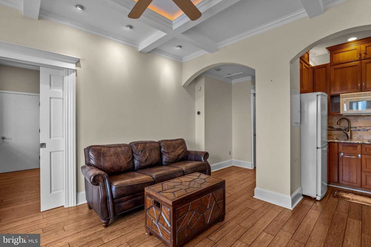2135 Walnut St #1202 - Photo 7 of 36