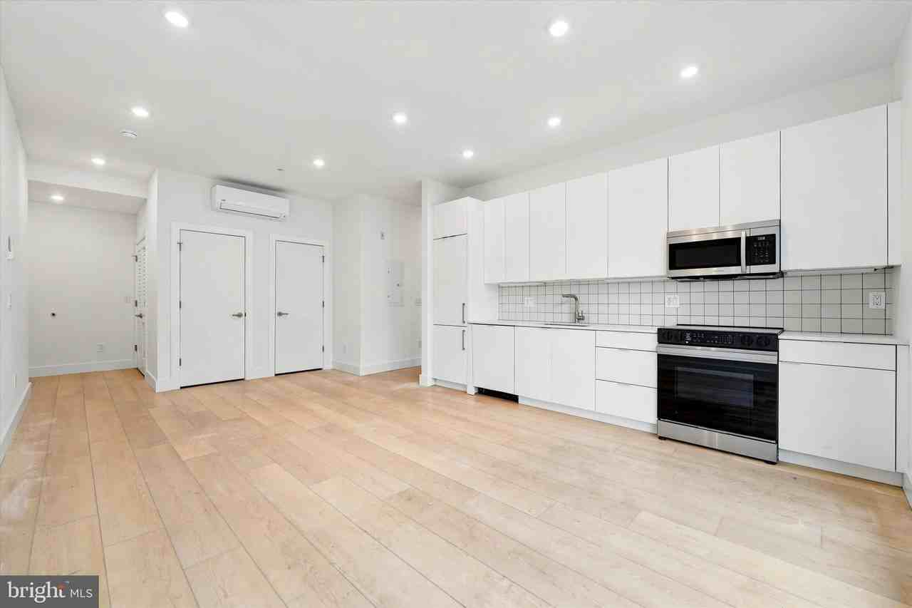 2406 Frankford Ave #16 - Photo 2 of 14