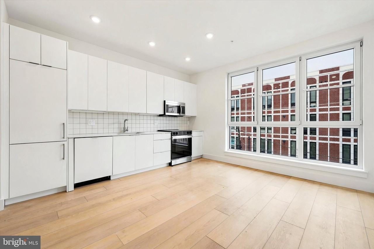 2406 Frankford Ave #16 - Photo 3 of 14