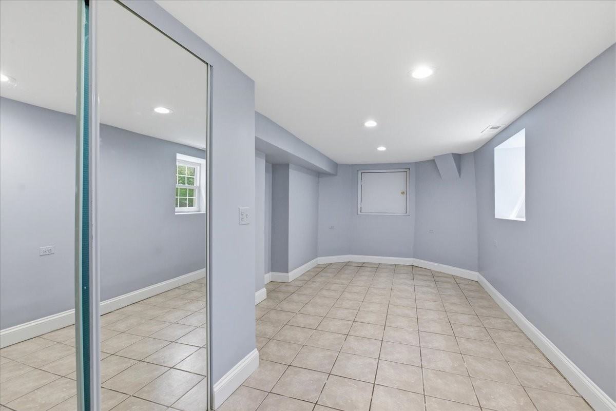 2117 N Humboldt Blvd #G - Photo 7 of 8