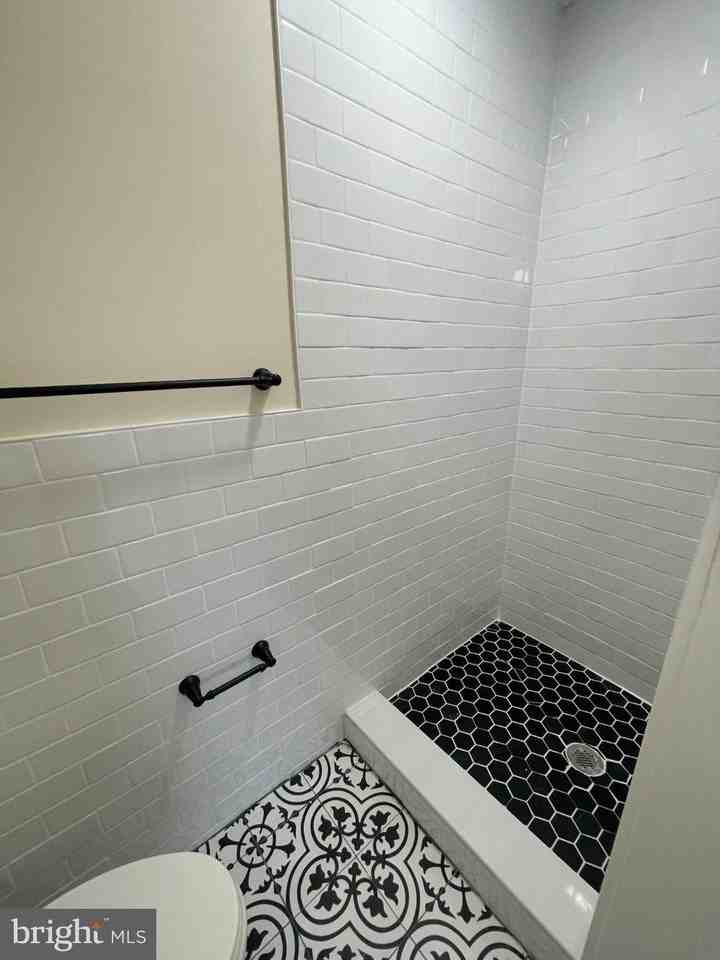 2411 Tremont St #2 - Photo 5 of 8