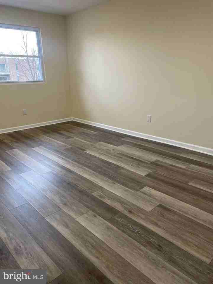 2411 Tremont St #2 - Photo 6 of 8